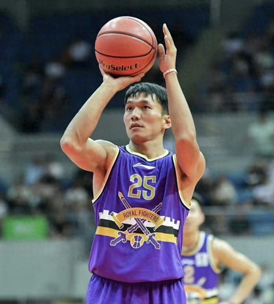 爱游戏-包含印第安纳步行者训练开放日，加时末段防线松动引欢呼，CBA常规赛在即，球探报告显示潜力的词条