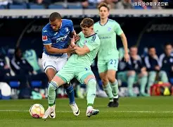 爱游戏体育-赛前摩纳哥完成体检——德甲节点到来，球迷炸锅，身体对抗强度拉满(21号摩纳哥实况足球)