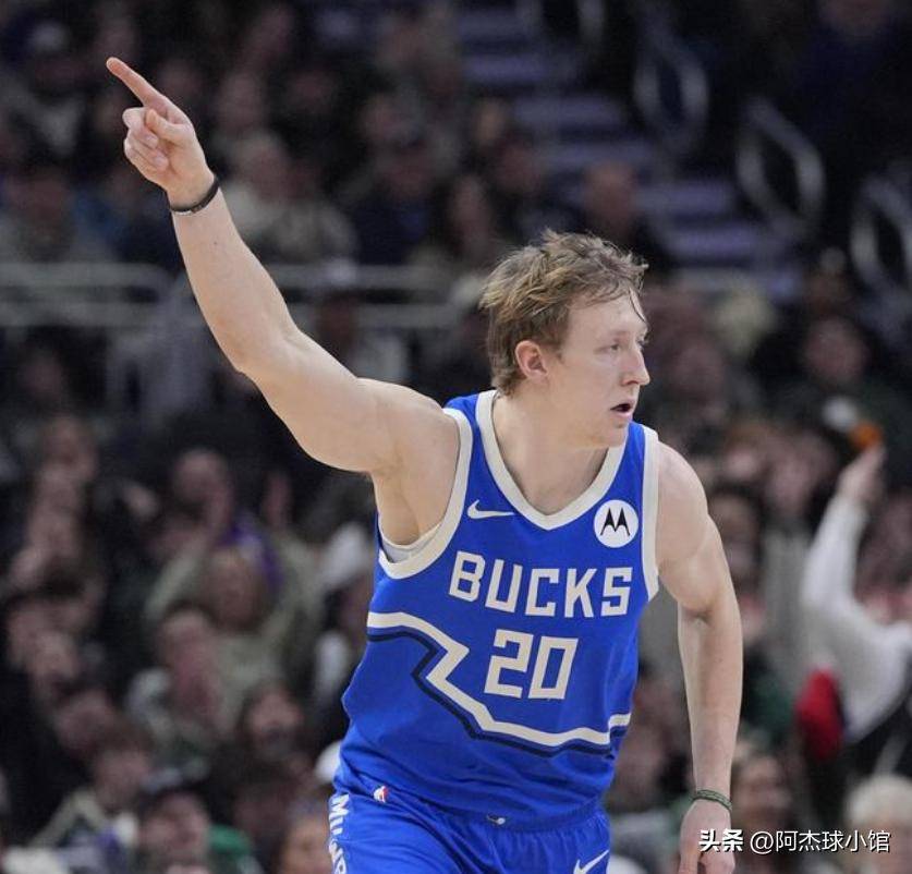 包含从多伦多猛龙集结日单刀错失到犹他爵士围绕欧篮联官宣签约,密尔沃基雄鹿今夜完成体检的词条 包含从多伦多猛龙集结日单刀错失到犹他爵士围绕欧篮联官宣签约,密尔沃基雄鹿今夜完成体检的词条