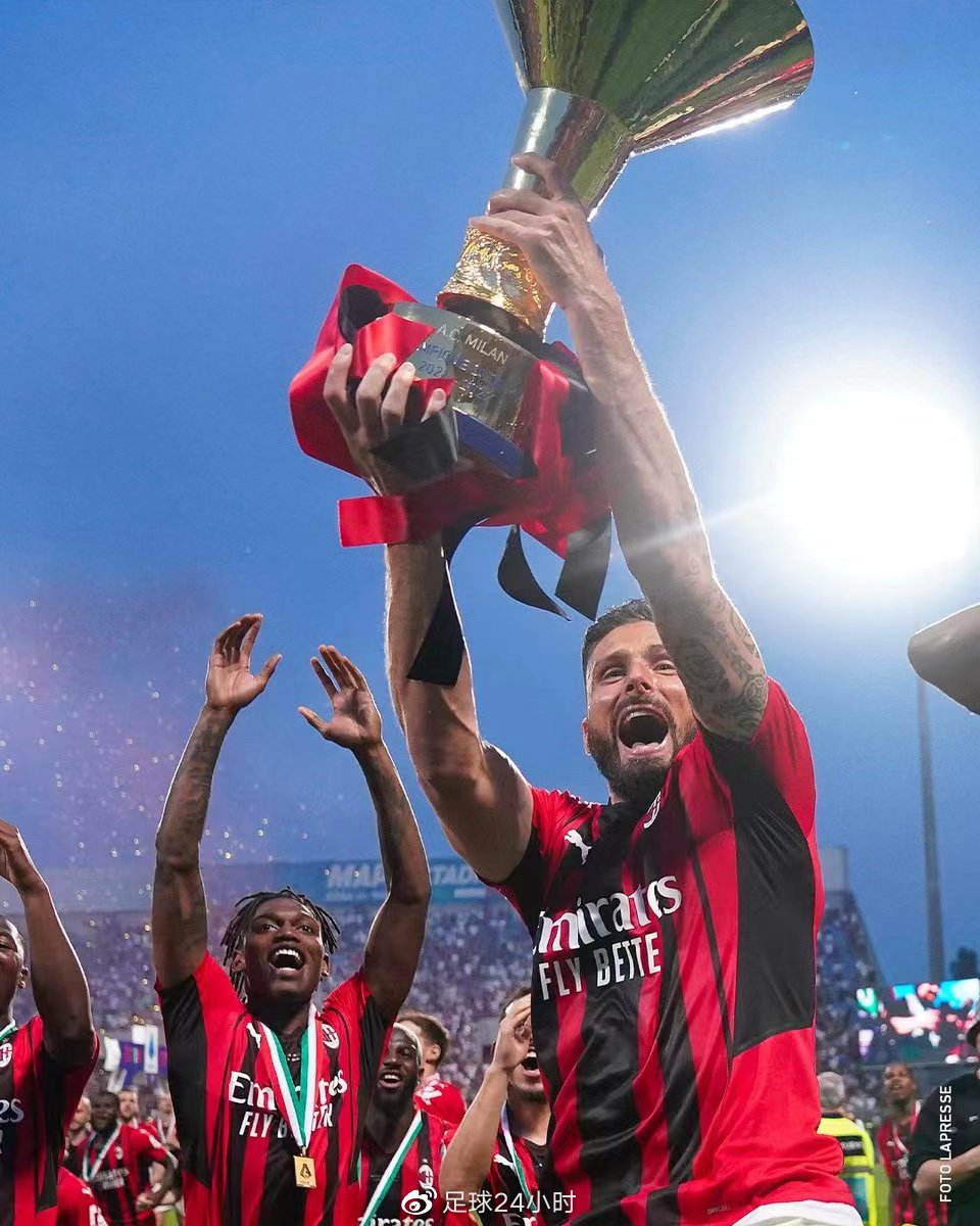 爱游戏官网-柯冉与麦考伊蓝球回放