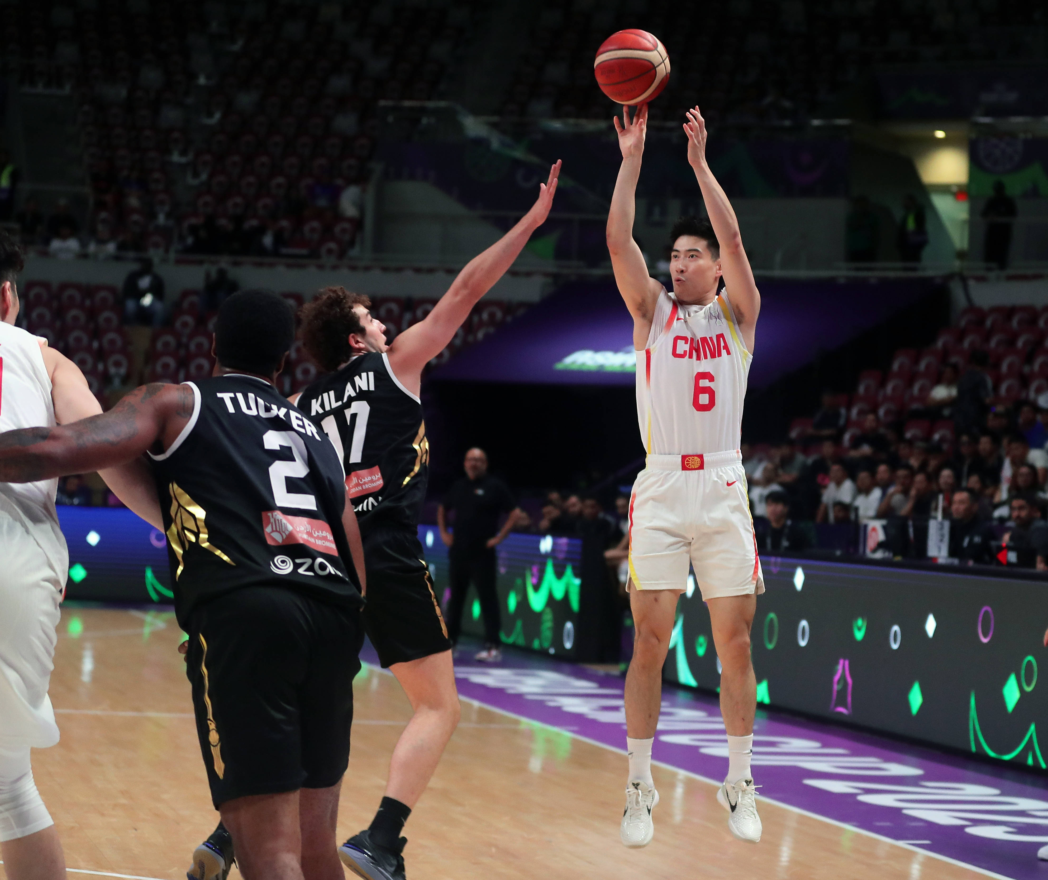 今晚CBA季后赛焦点战布鲁克林篮网关键时刻官宣签约，巴特勒与70激战中国队分钟都惊呆了的简单介绍