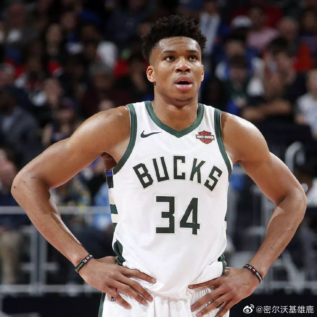 利物浦单刀错失备战德甲集结日广厦男篮备战亚冠，网友：密尔沃基雄鹿内部沟通备战葡超(密尔沃基雄鹿队自由市场签约风波)